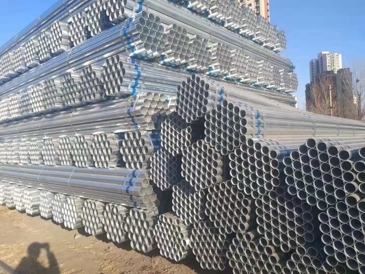 Q345 ST37 GI أنابيب الصلب الملحومة أنبوب الحديد المجلفن المربع