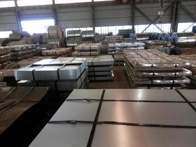 Dx51D الباردة لفة الصفائح المعدنية المجلفنة كهربائيا الصف SPCC