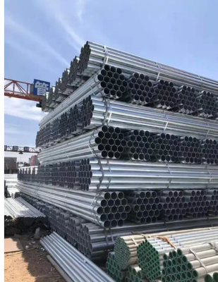 أنابيب فولاذية مجلفنة من الكربون الخفيف Q235 Q235 Q345 ST37 درجة