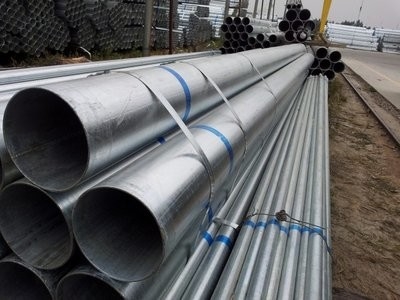 Q195 / Q235 / Q345 GI Steel Pipe ERW أنبوب فولاذي مجلفن بالغمس الساخن