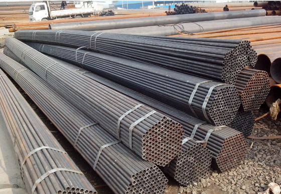جدول أنابيب الصلب الكربوني غير الملحومة 40 Cs Pipe 20 Inch 24 Inch 30 Inch